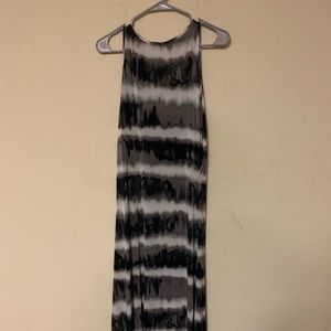 Black white dress. Dress will fit curves